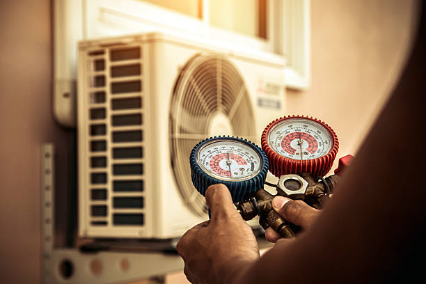Professional Hvac technician working in Ostrander, OH